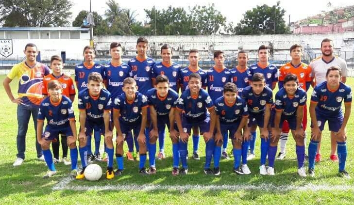 Escolinha de futebol CECAP de Santa Cruz disputar final de